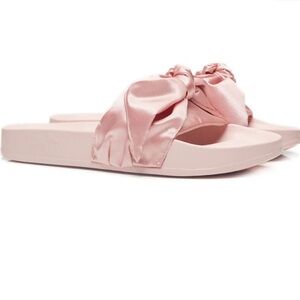 Puma Fenty x Bow Silver Pink Slides